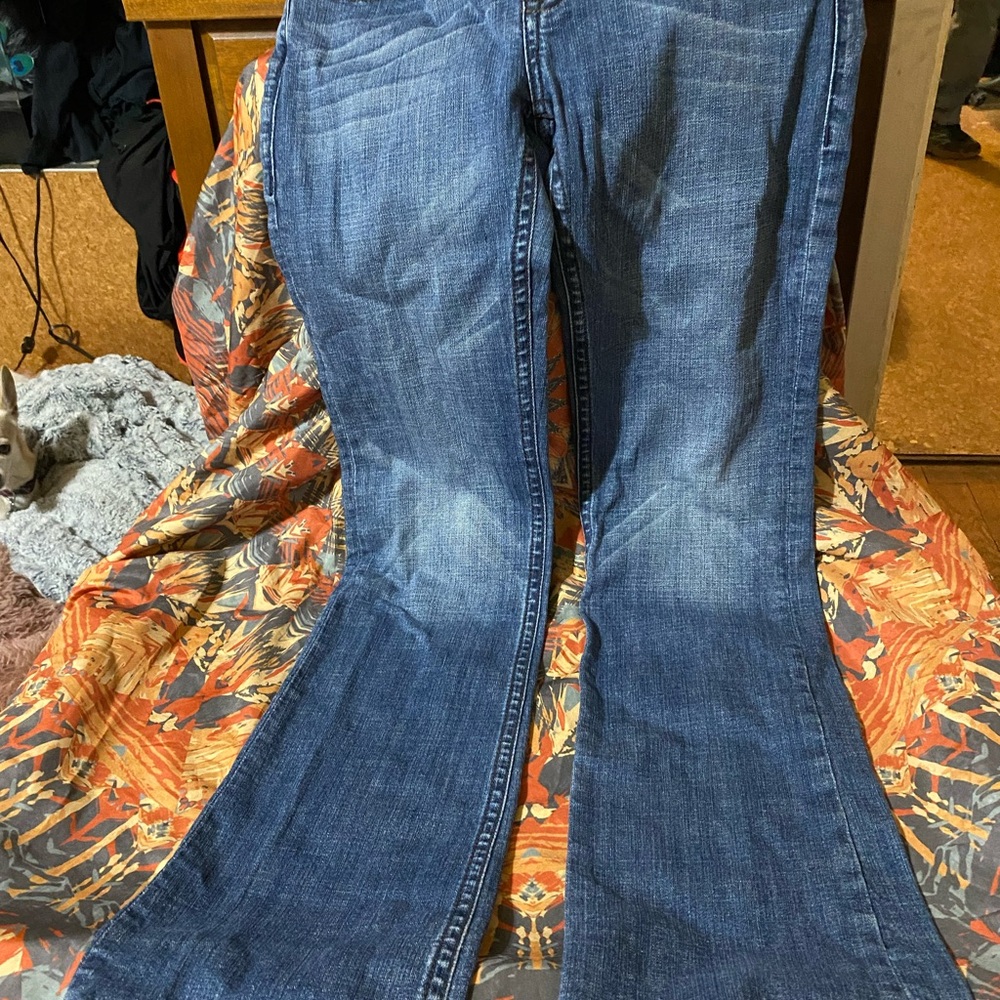JEANS Rock & Roll Cowgirl Denim Jeans with Pink Stitching .
size 28x34 - Picture 9 of 9